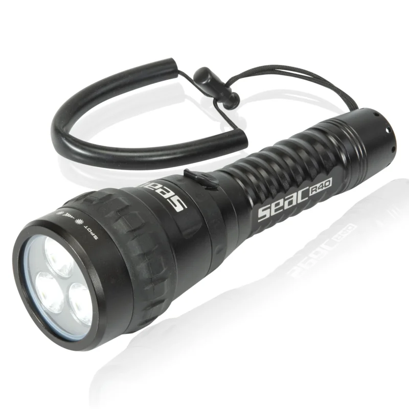 Seac R40 Tauchlampe - 2300 Lumen, Leuchtwinkel verstellbar Expressversand