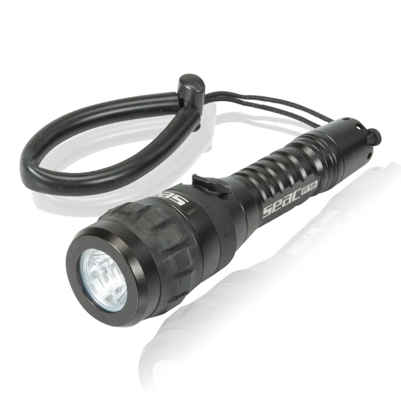 Seac R15 Tauchlampe - Leuchtwinkel verstellbar, 900 Lumen Angebot